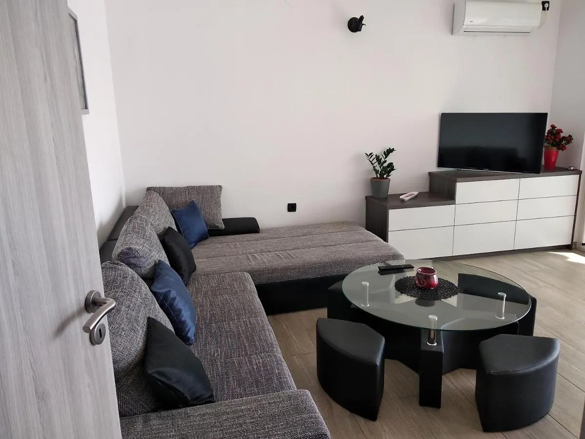 Apartman Angela Rijeka 0*,  Croatia