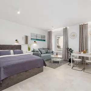 Apartment Srnec - Korzo, Rijeka
